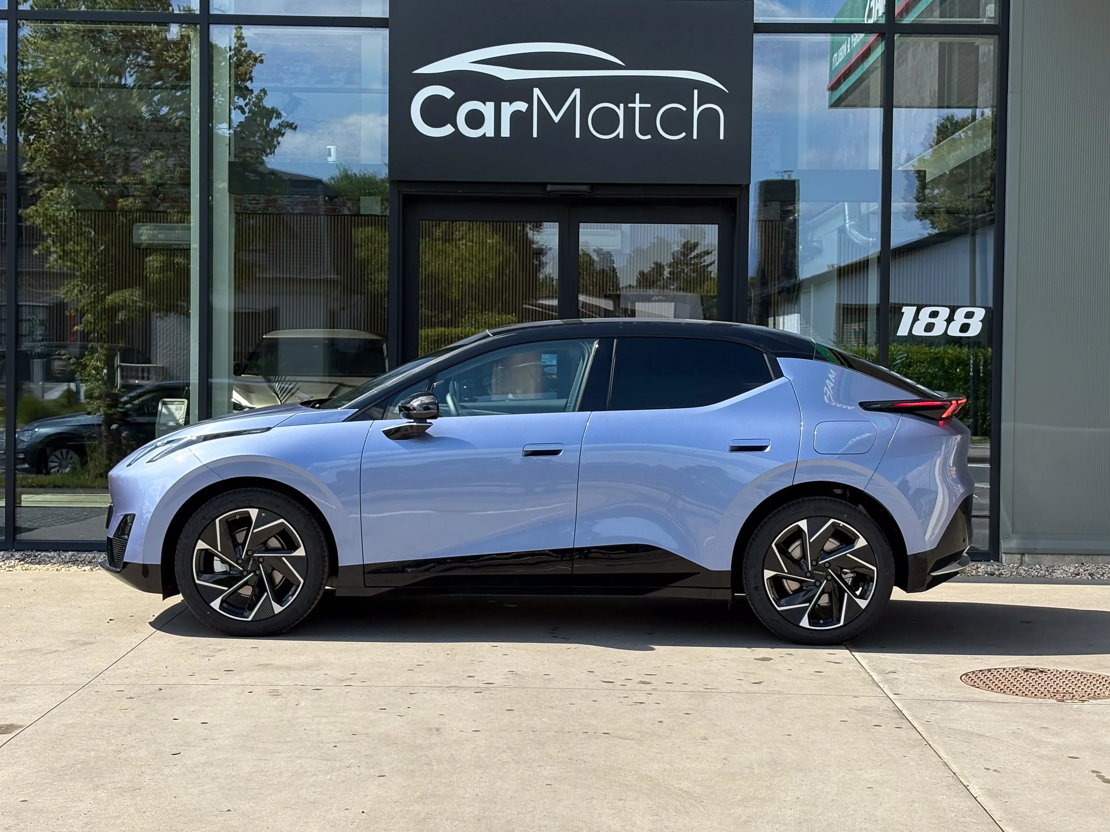 Lynk & Co 02 66kWh MORE - 360° | Harman | Leder | Pano — photo 8