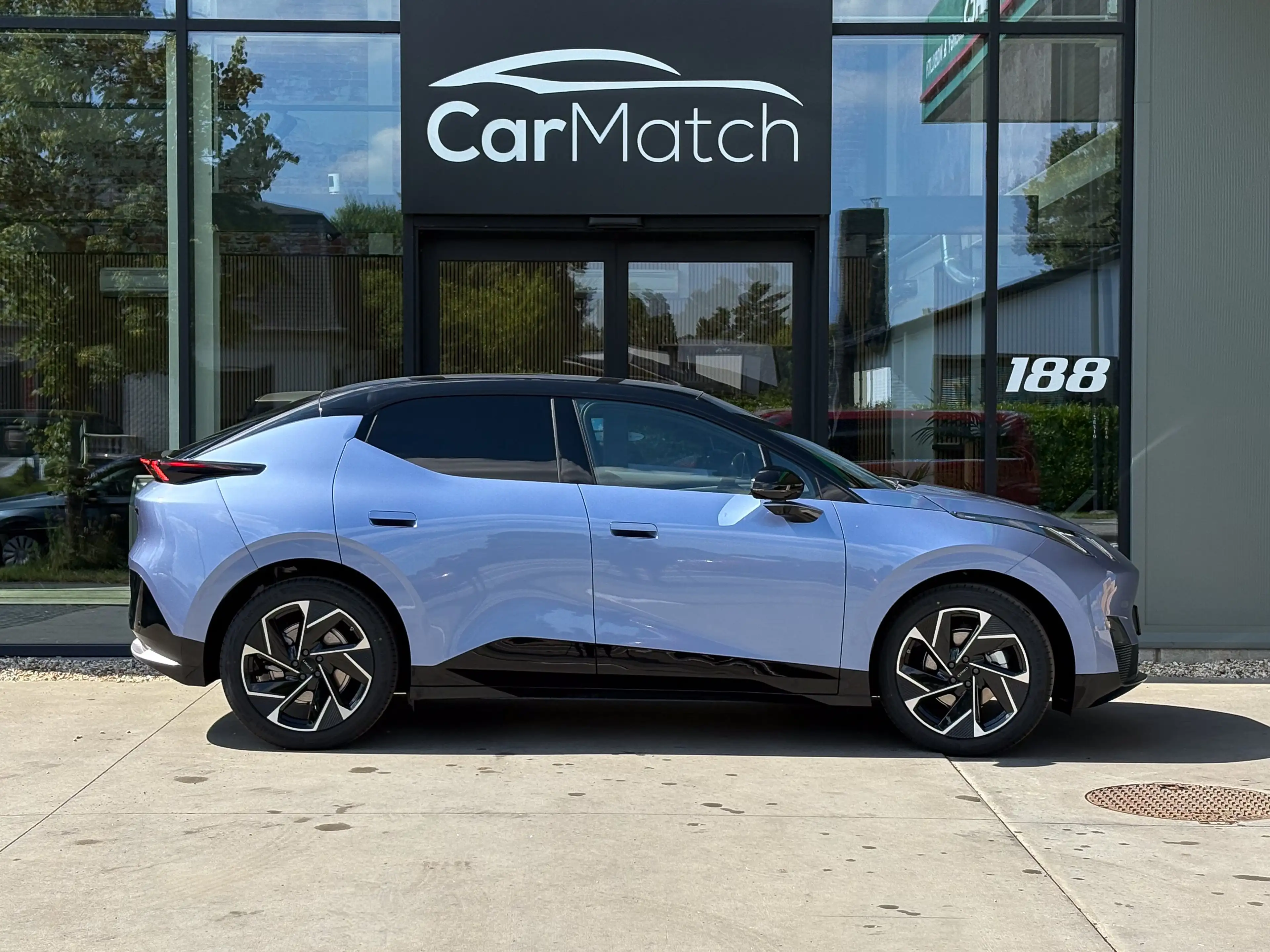Lynk & Co 02 66kWh MORE - 360° | Harman | Leder | Pano — photo 4