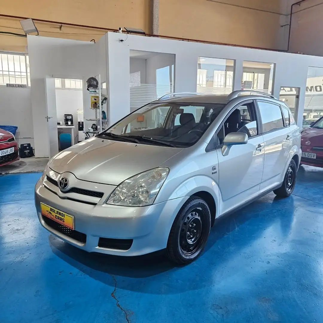 Toyota Verso 1.8 VVT-i Sol Gris - 2