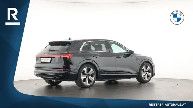 Audi e-tron view 6