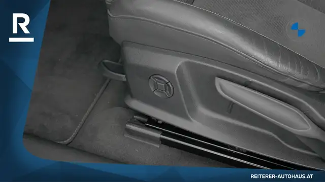 Audi e-tron view 29