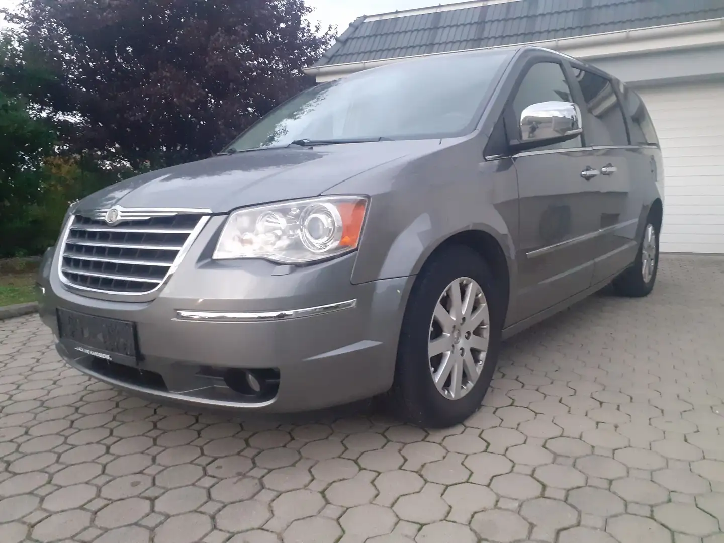 Chrysler Grand Voyager Limited 2,8 CRD Aut. Grey - 1