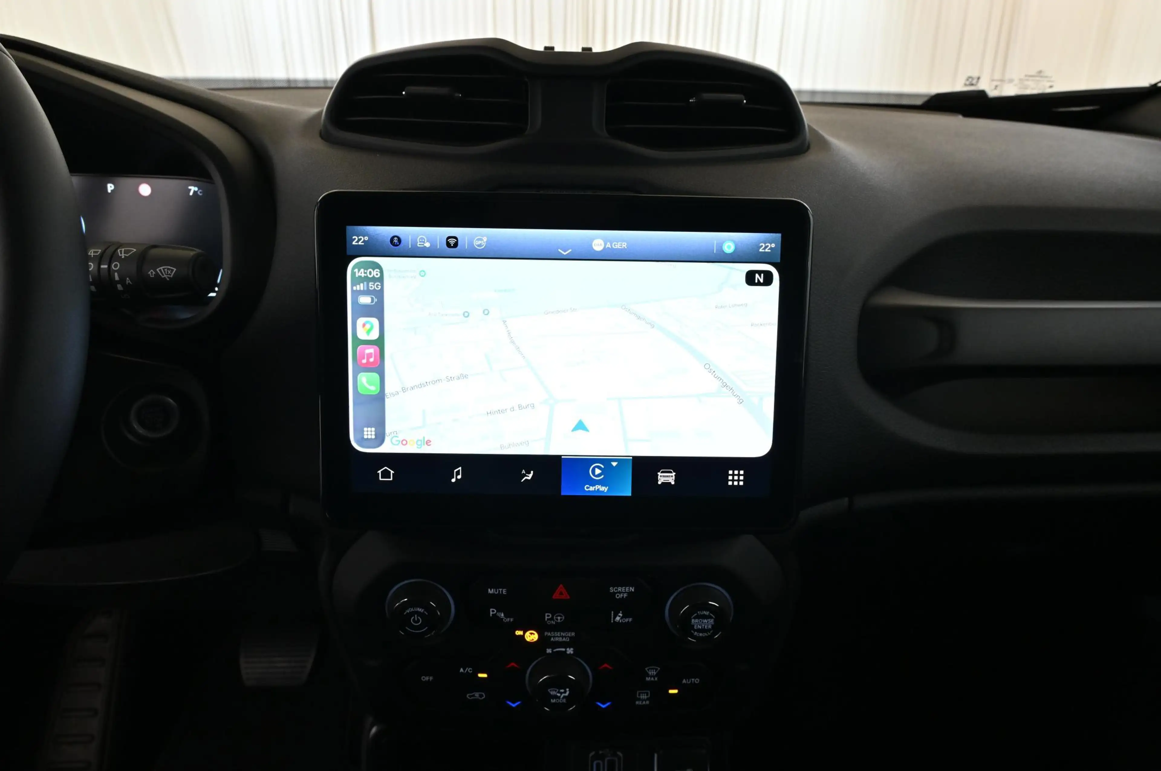 Jeep Renegade 1.5 e-Hybrid DTC-7 Summit-Pack LED/ACC/18 — photo 13
