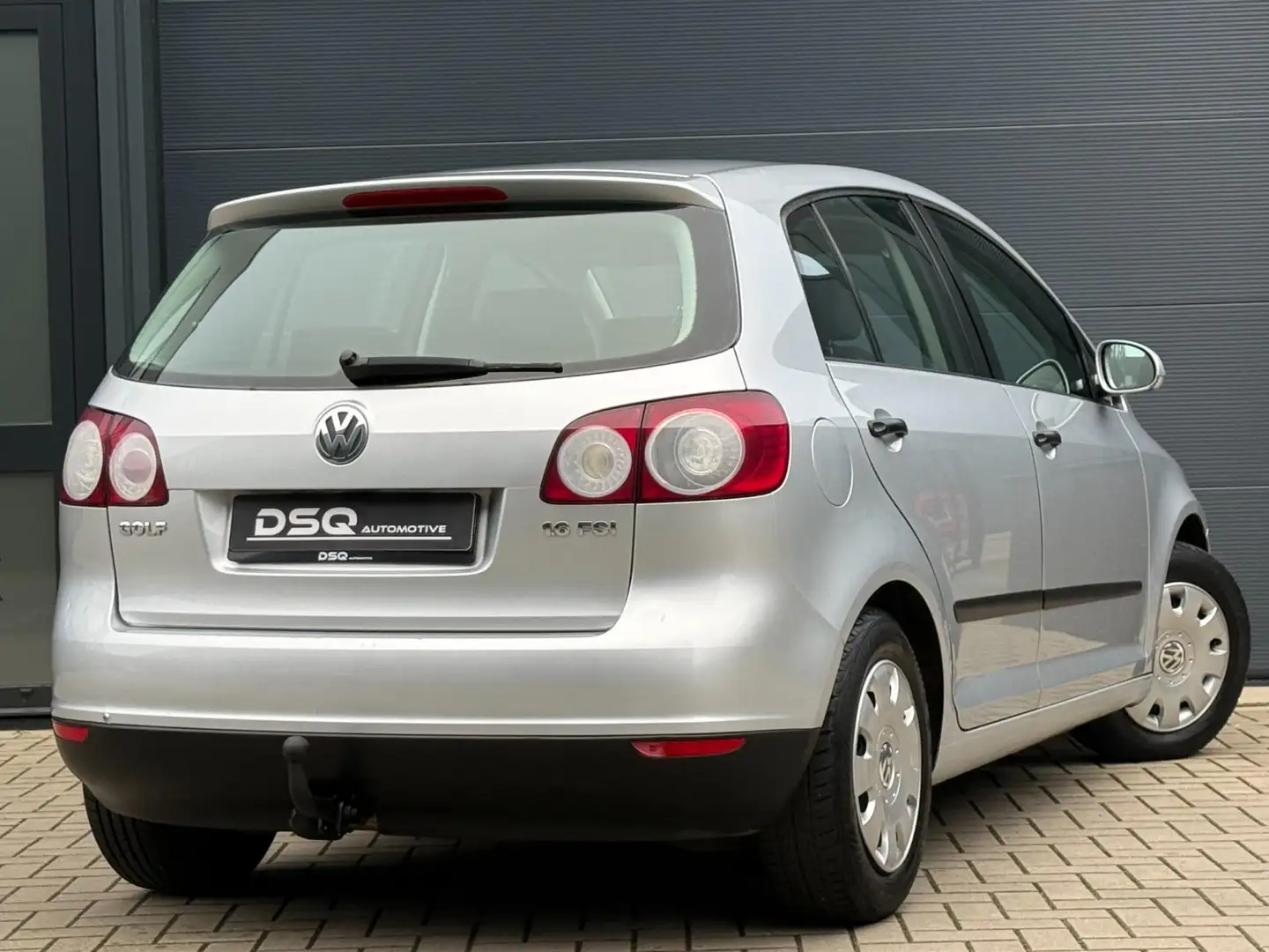 Volkswagen Golf Plus 1.6 FSI Trendline Grijs - 2