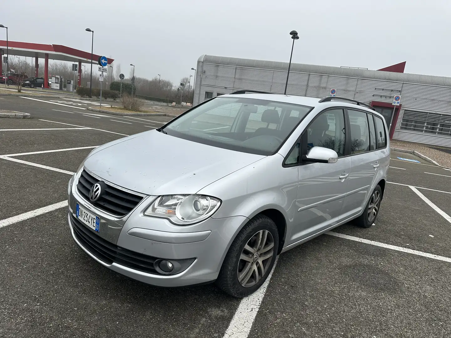 Volkswagen Touran 1.6 Trendline bi-fuel G - 1
