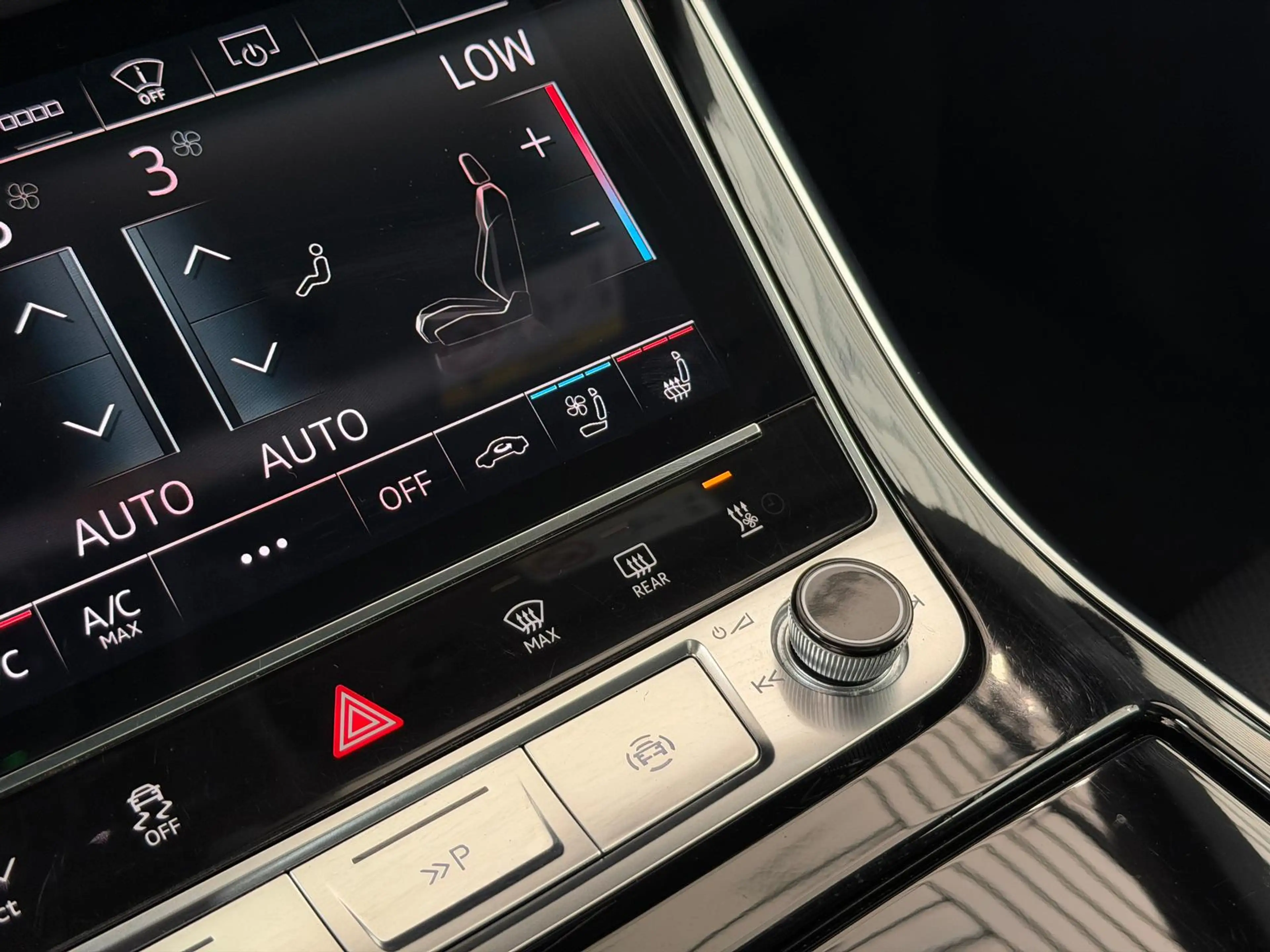 Audi RS Q8 RSQ8 KERAMIK*SPORTABGA*DYNAMIK+*CARBON*EXCLUSIVE — photo 34
