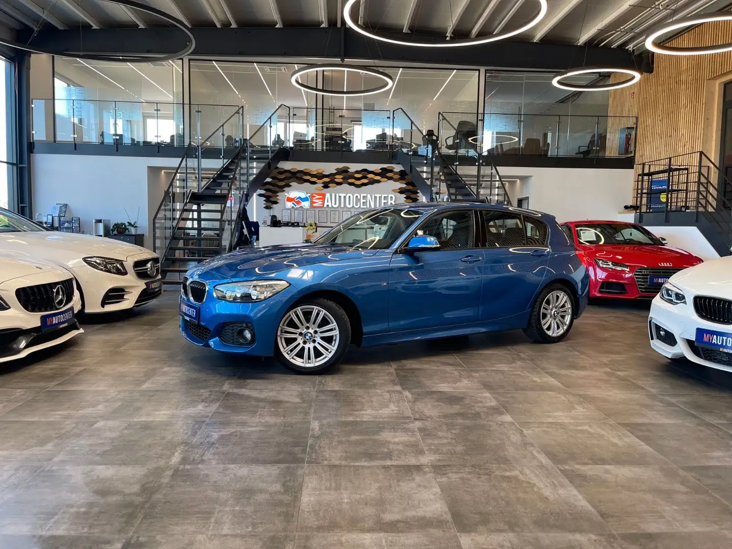 BMW 120 i Lim. 5-trg. M Sport *Klima*Navi*PDC* Blau - 1