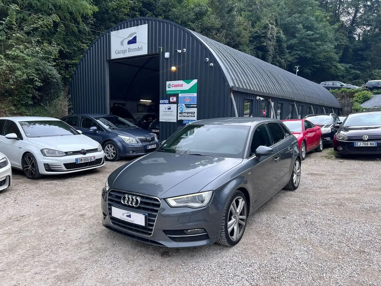 Audi A3 (8V) 2.0 TDi 150cv S-Line BVA Gris - 1