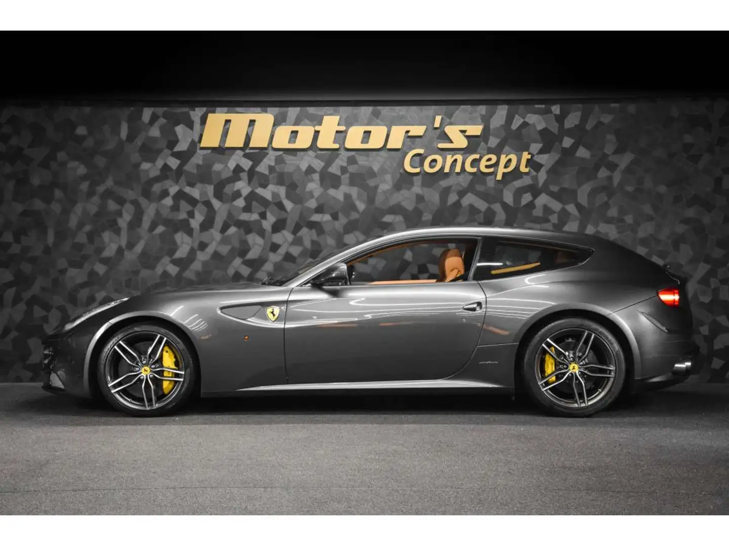 Ferrari FF 6.3 V12 - GRIGIO SILVERSTONE Grey - 2