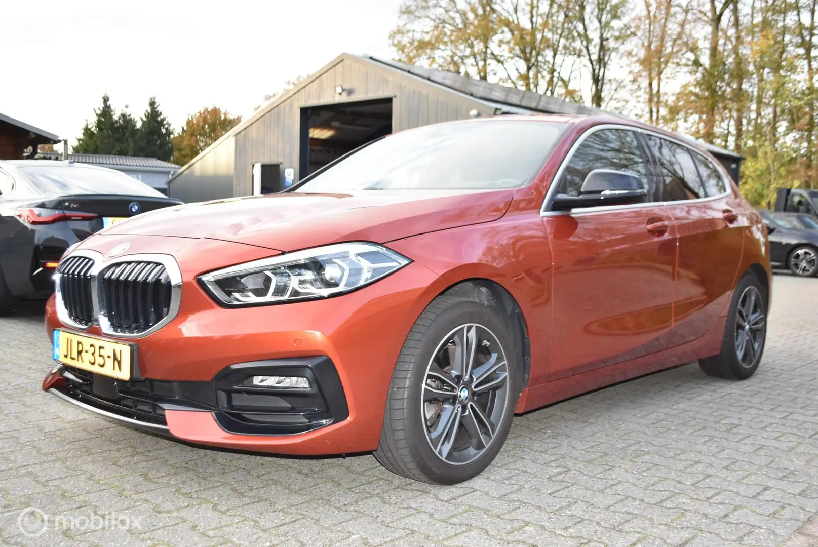 BMW 118 1-serie 118i Sport Line Aut Orange - 2