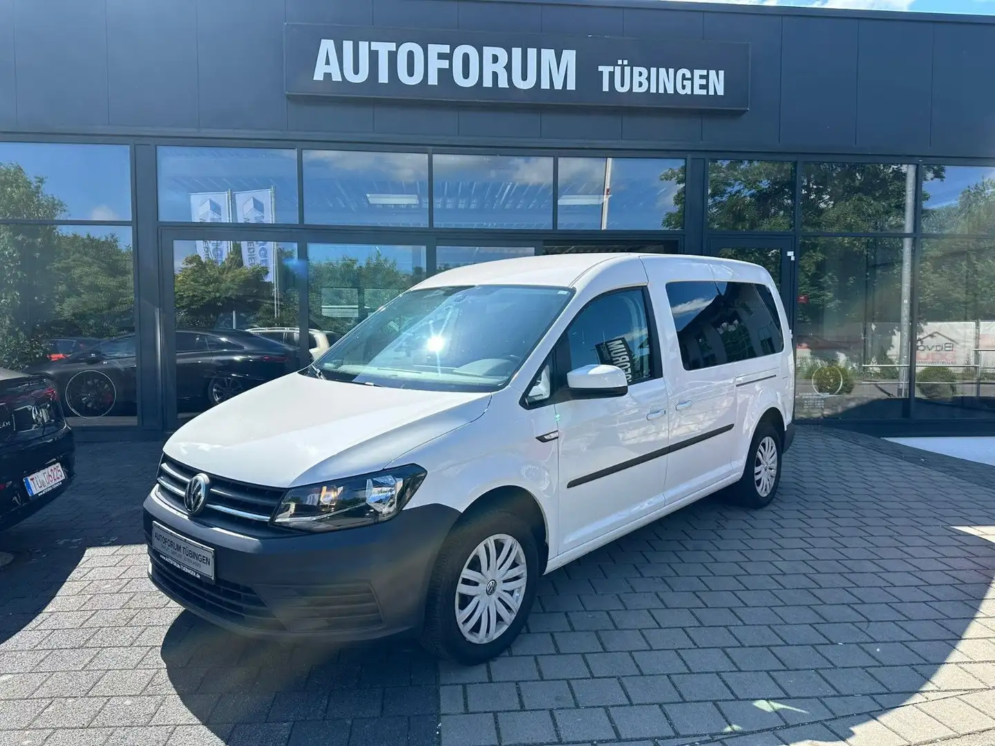 Volkswagen Caddy Maxi 2,0TDI 5-Sitzer*AHK*TEMPO*NAVI* Weiß - 1