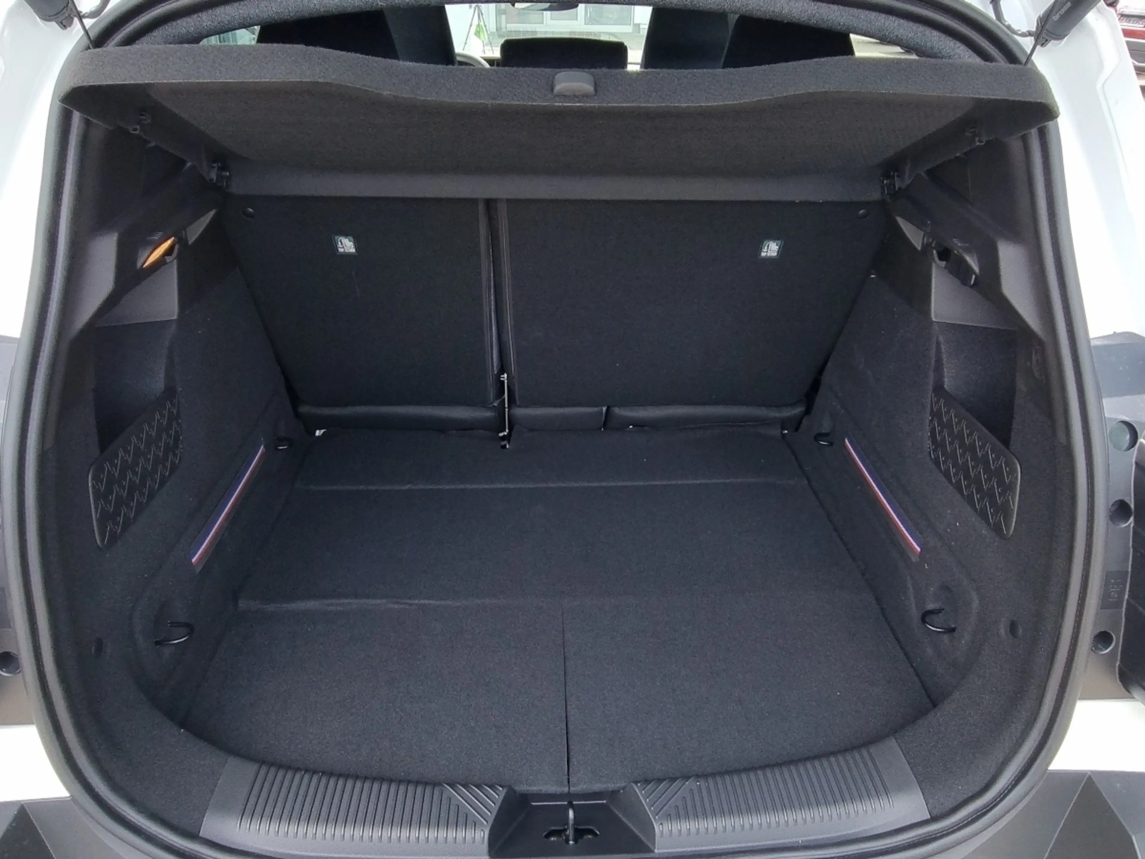 Renault R 4 E-Tech elektrisch Techno 150 Comfort Range — photo 6