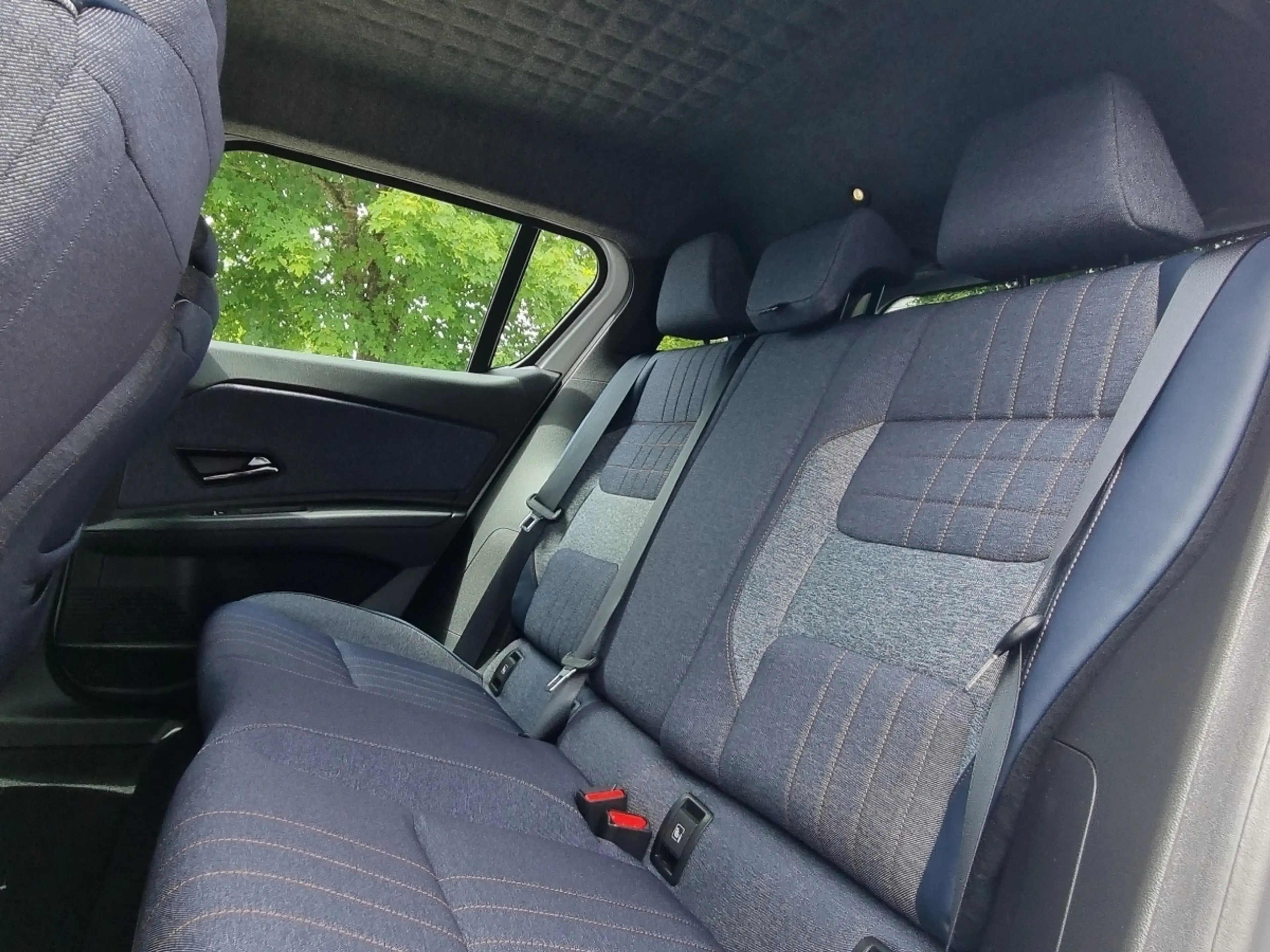Renault R 4 E-Tech elektrisch Techno 150 Comfort Range — photo 8