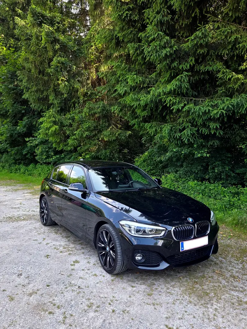 BMW 120 120d xDrive M Sport Aut. Schwarz - 1