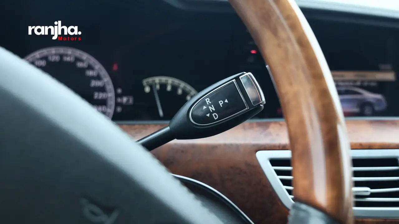 Mercedes-Benz S-Class снимка Mercedes-Benz S-Class