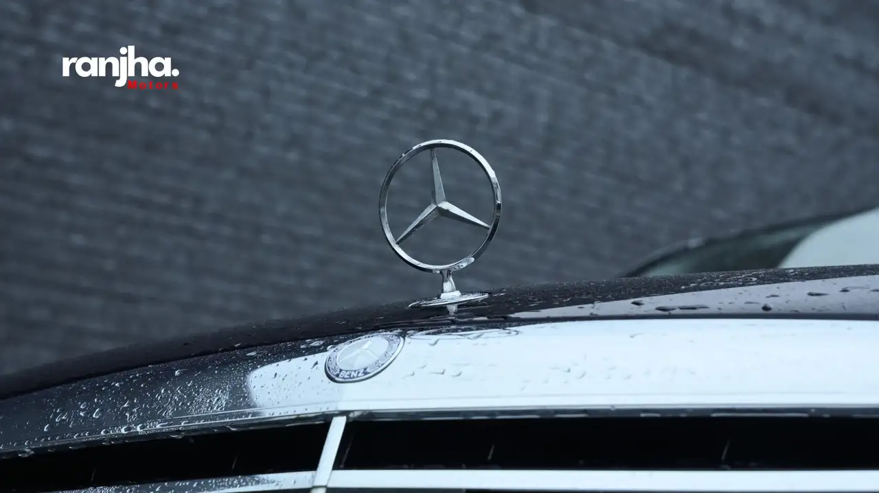 Mercedes-Benz S-Class снимка Mercedes-Benz S-Class