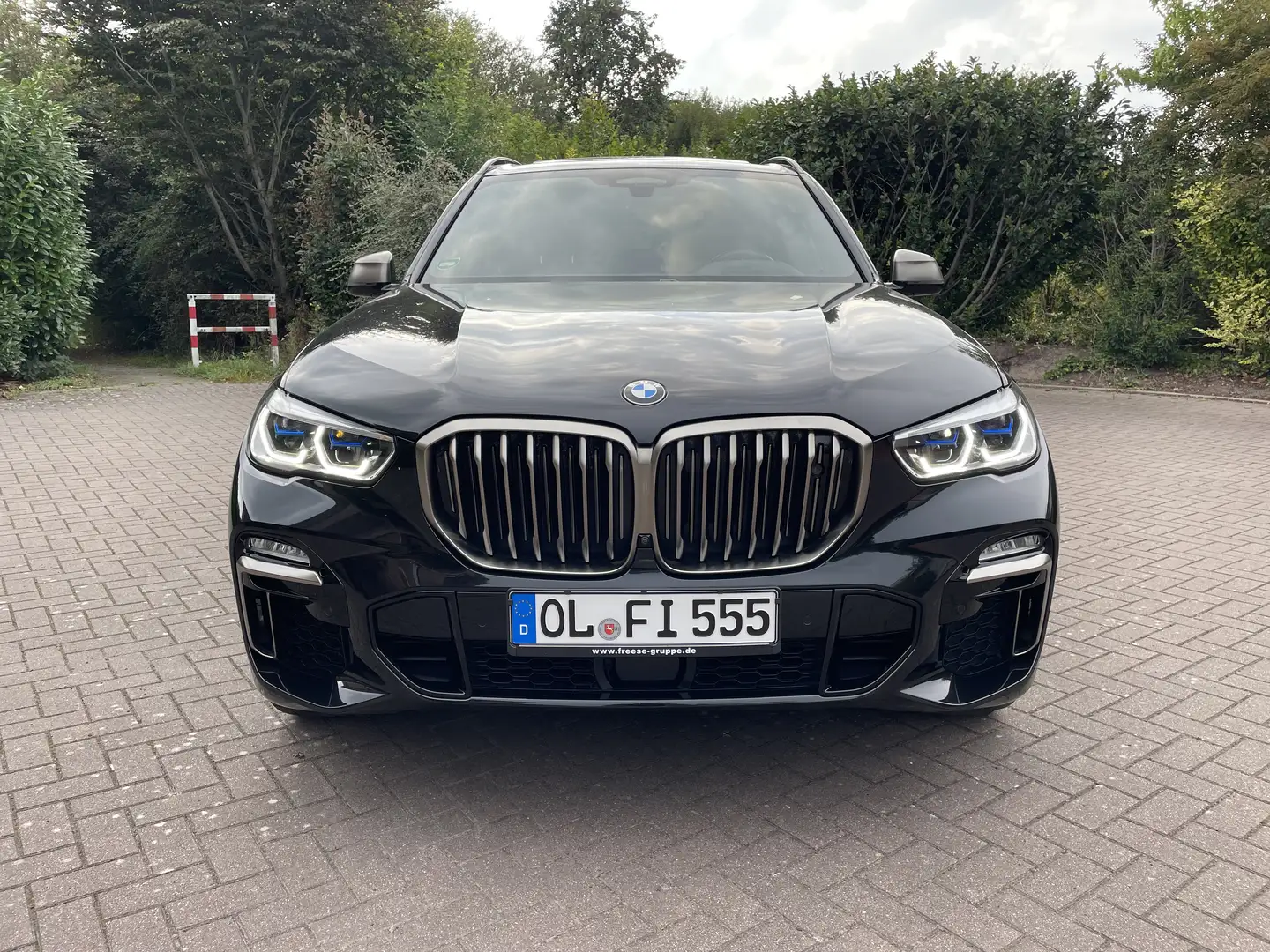 BMW X5 M Schwarz - 2