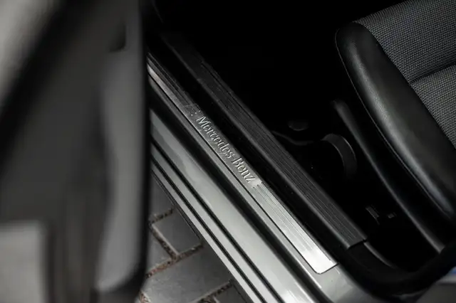 Mercedes-Benz C-Class view 20
