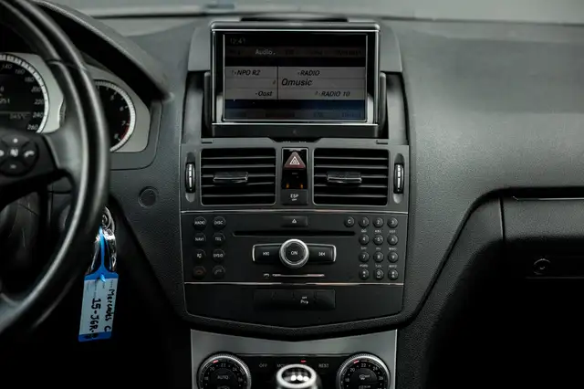 Mercedes-Benz C-Class view 16