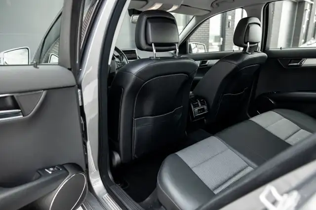Mercedes-Benz C-Class view 15