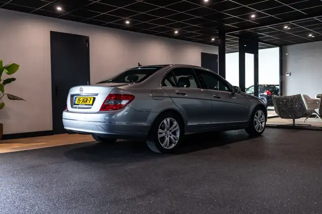 Mercedes-Benz C-Class view 3