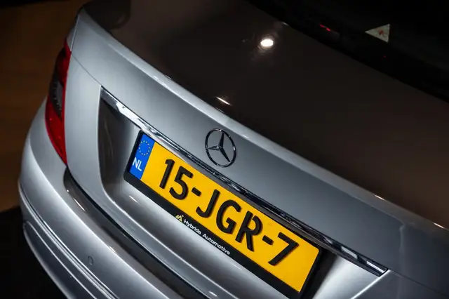 Mercedes-Benz C-Class view 14