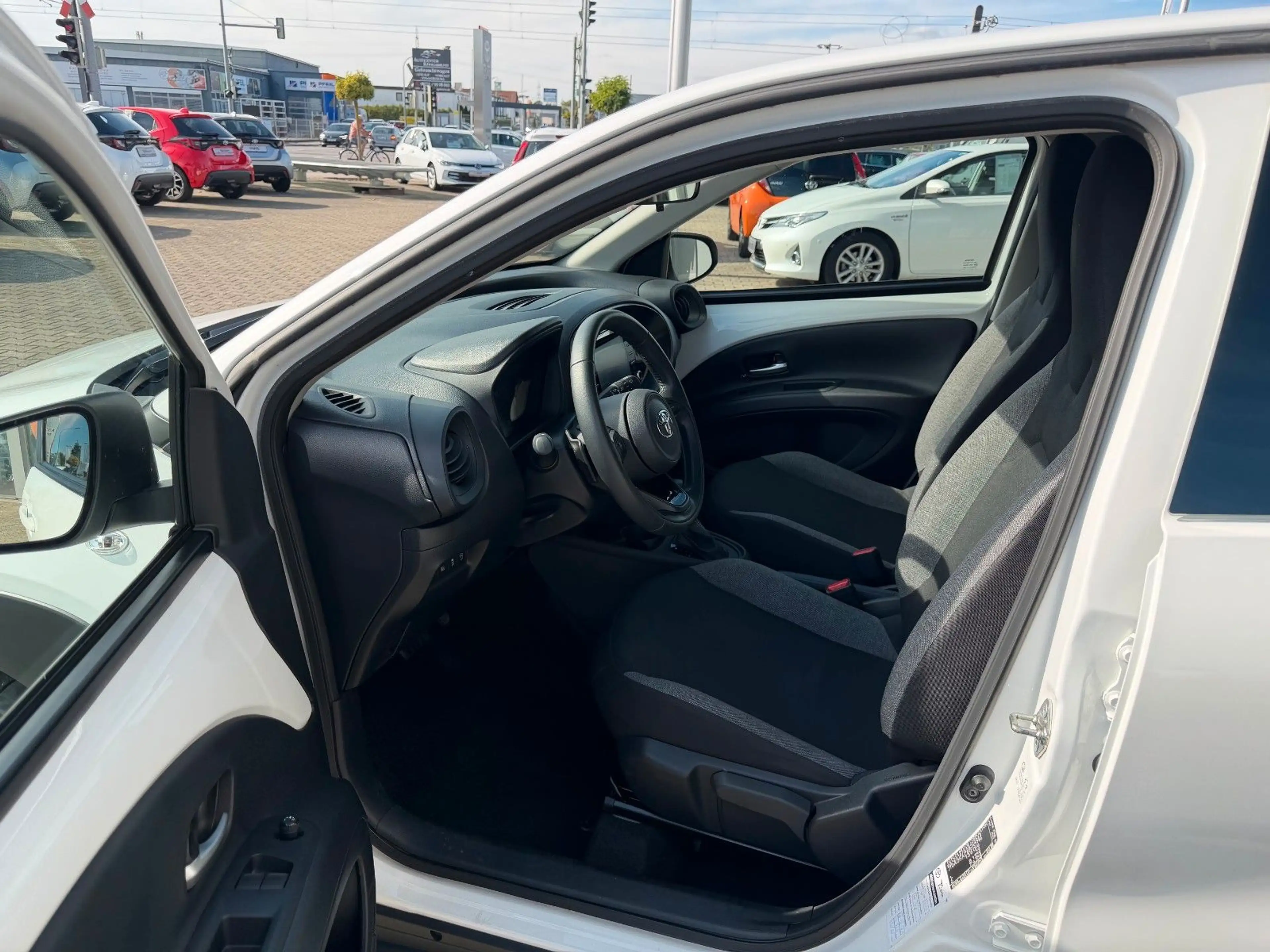 Toyota Aygo X Comfort 1.0l Automatik*Kamera,SHZ,ACC* — photo 10