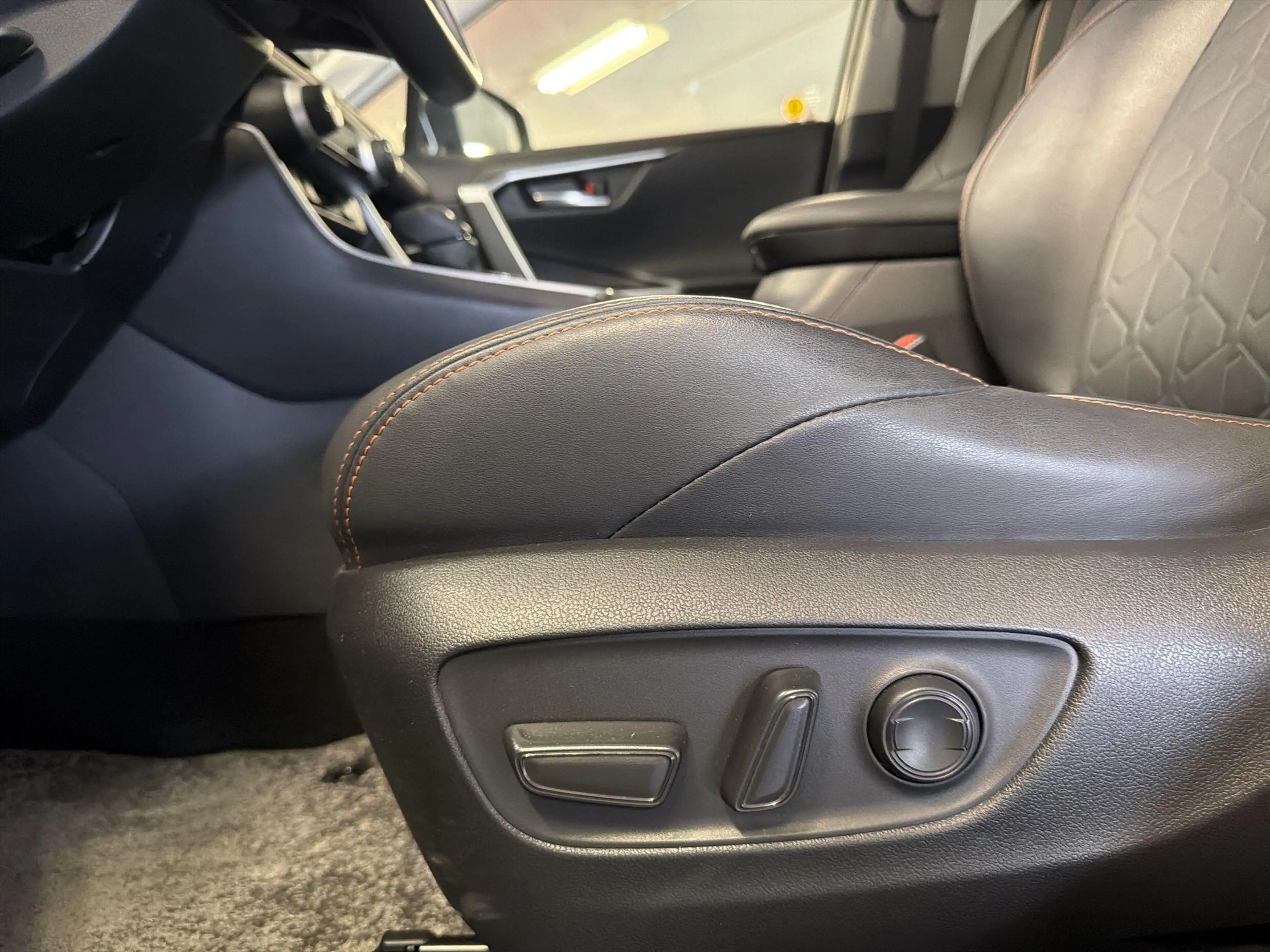 Toyota RAV 4 2.5 Hybrid AWD ADVENTURE | Bearlock | SCM certific — photo 15