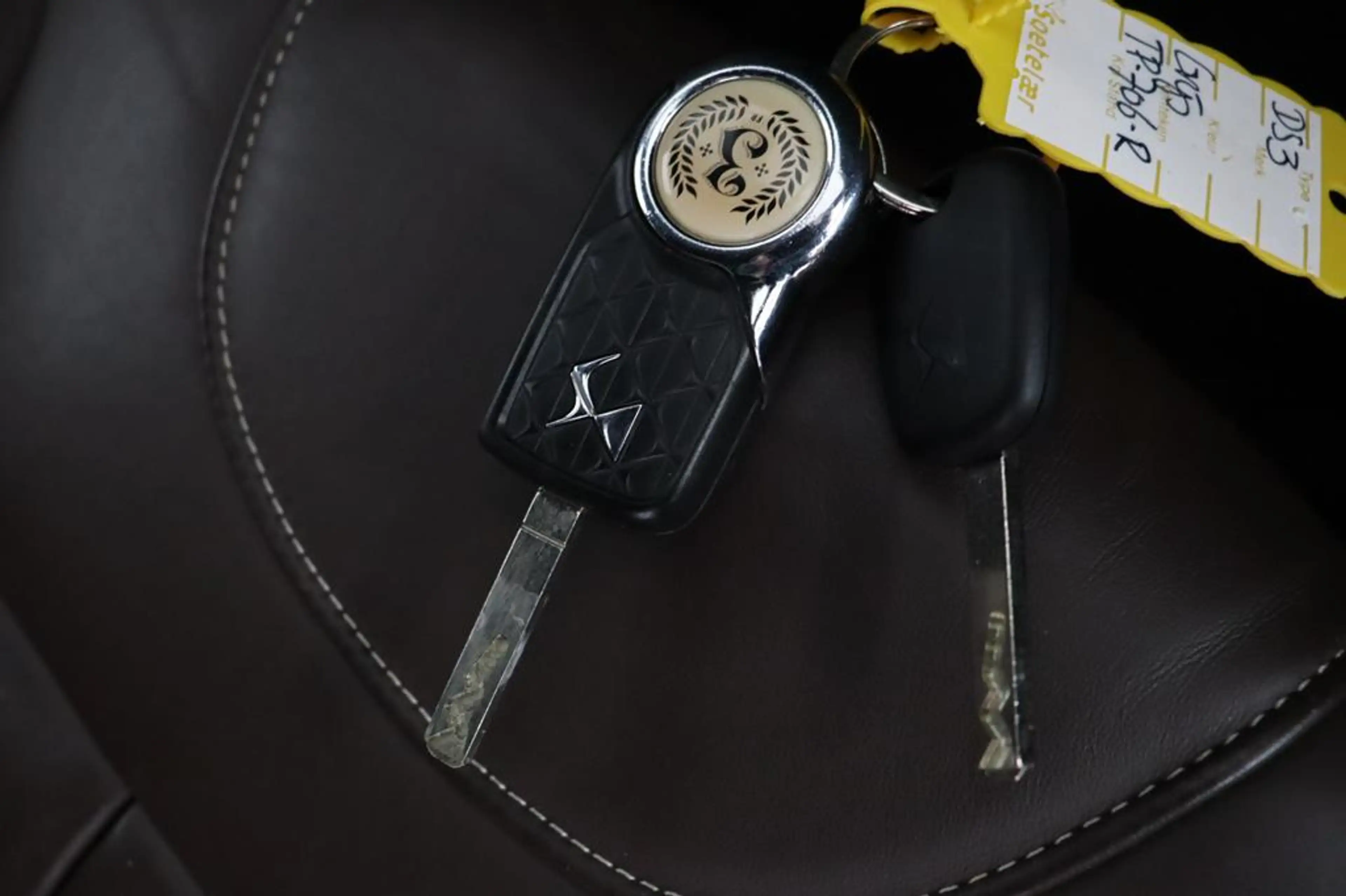 DS Automobiles DS 3 1.2 110pk Café Racer | Navigatie | Leder | Stoelve — photo 9