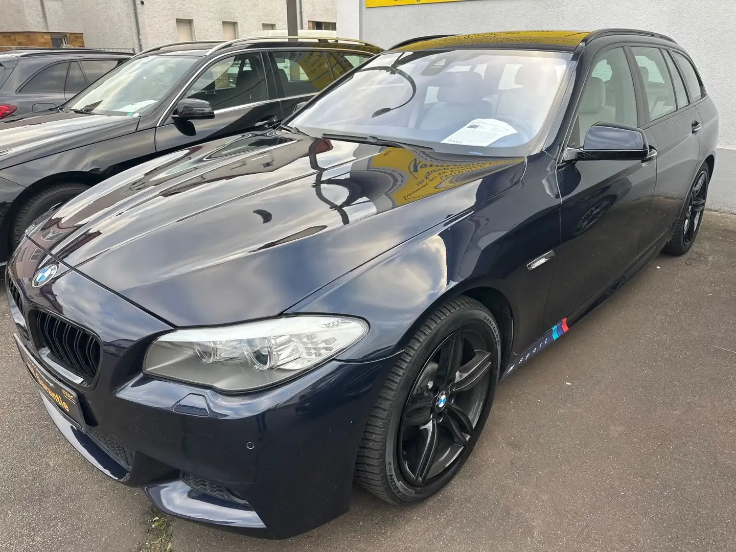 BMW 530 dA xDrive M-Paket Sport Automatik Panora Voll Blau - 2