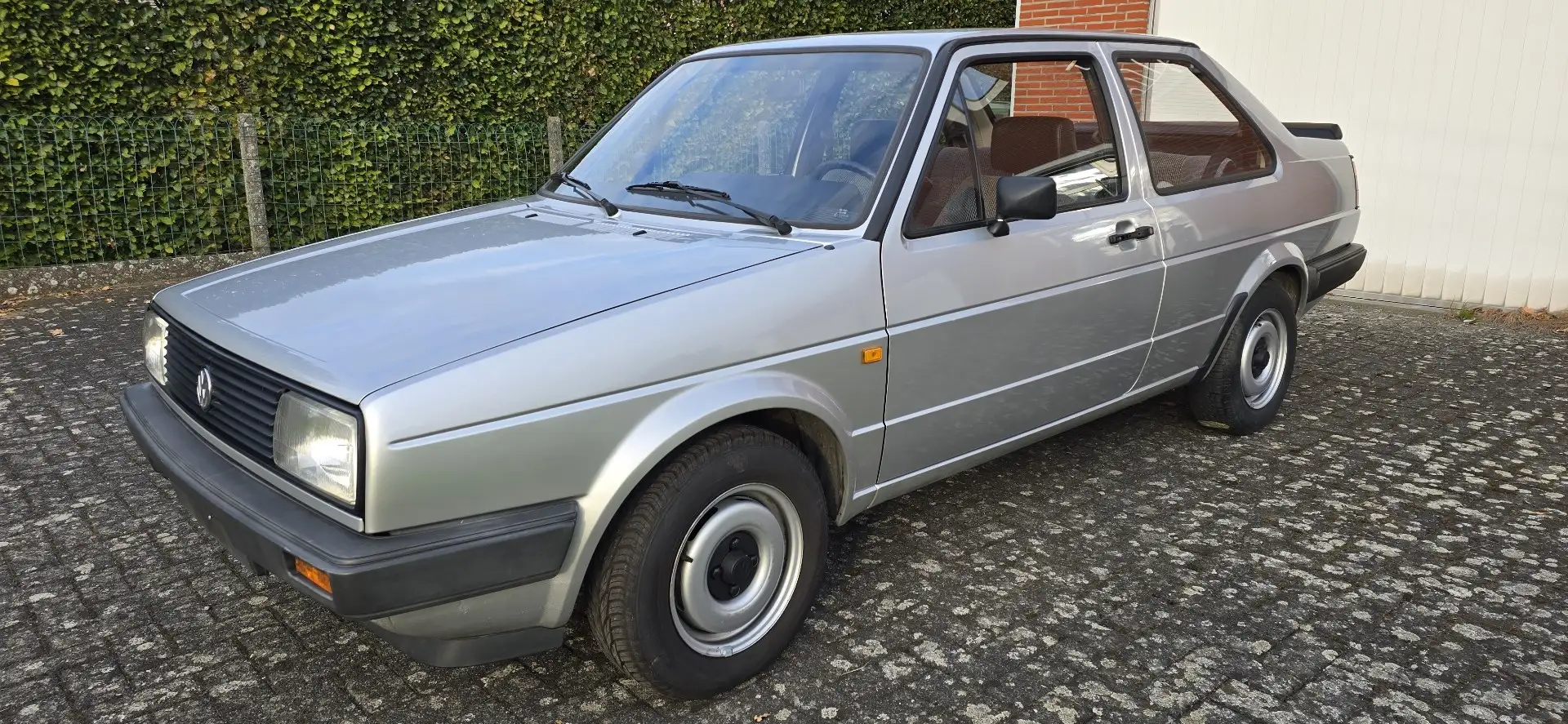 Volkswagen Jetta Coupé Argent - 2