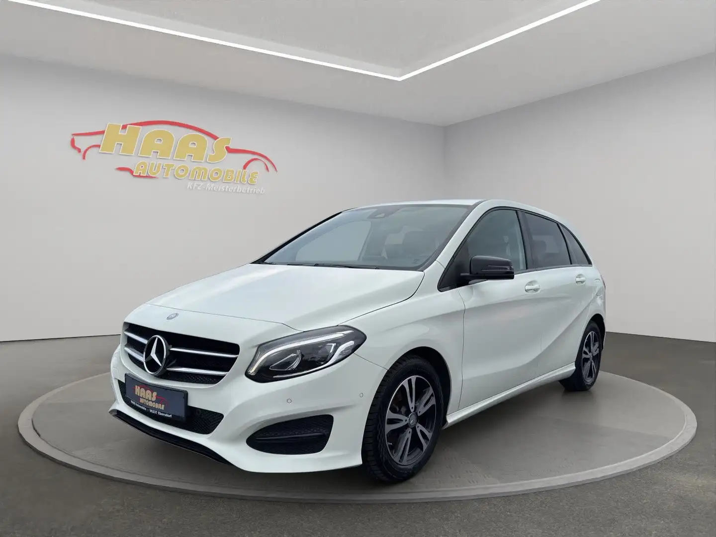 Mercedes-Benz B 180 Urban*Navigation*Rückfahrkamera*LED-Scheinwerfer Weiß - 1