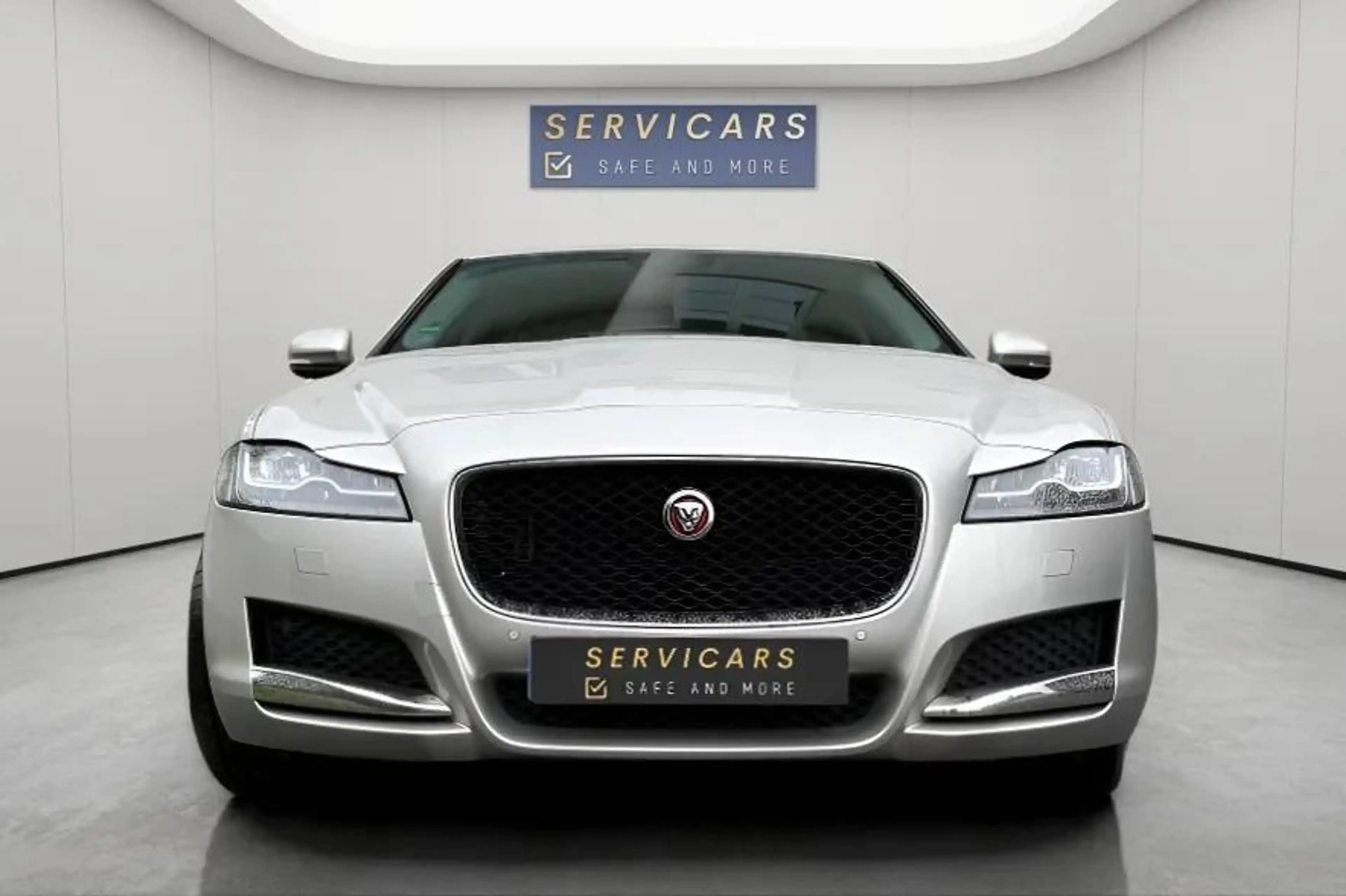Jaguar XF @SERVICARS-LASNE-PORTFOLIO-MERIDIAN-FULL-OPTION-GARANTIE-12-MOIS — photo 2