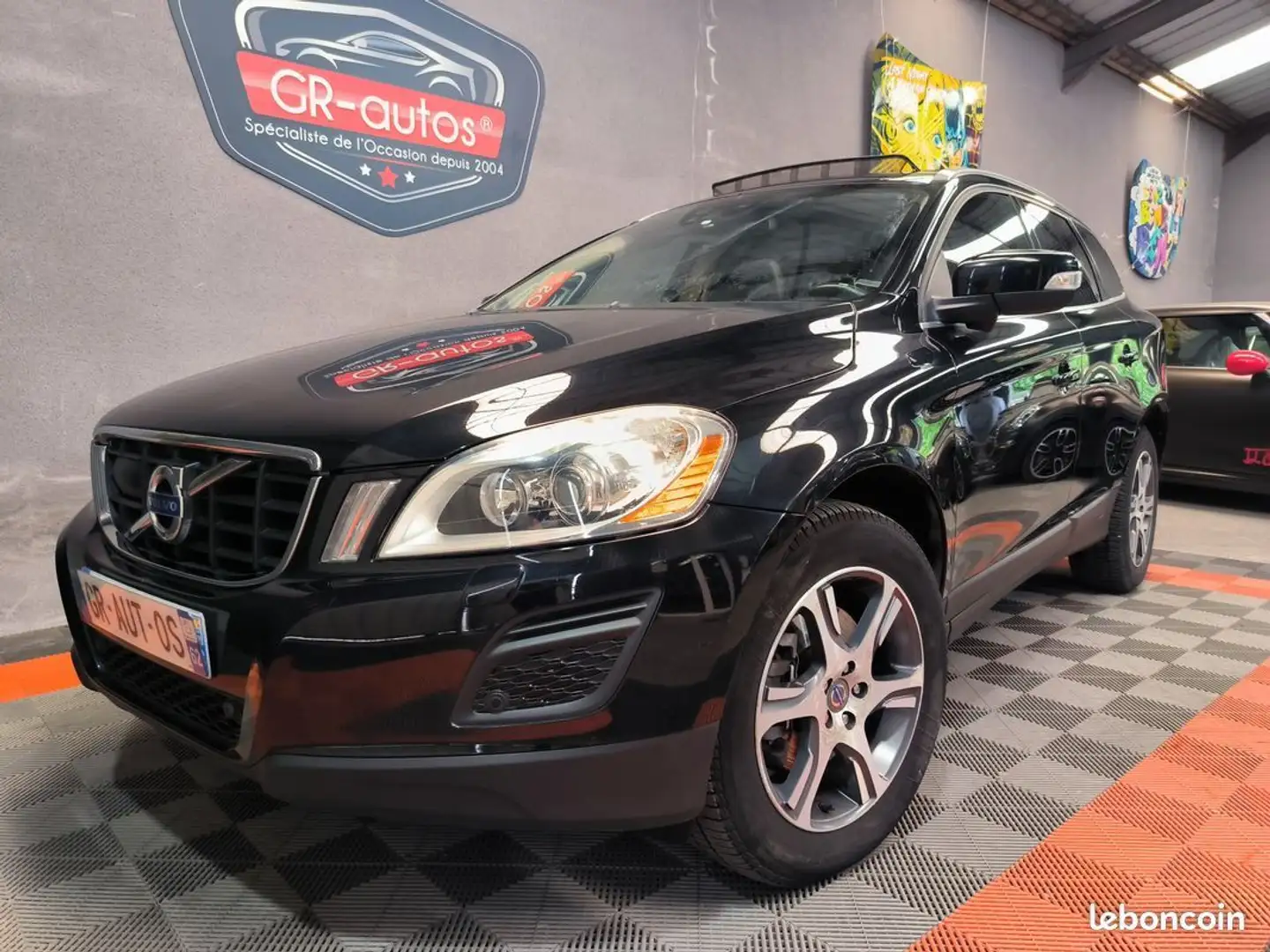 Volvo XC60 2.4 D4 163cv Xenium Bv6 Toit ouvrant cuir chauffan Zwart - 1