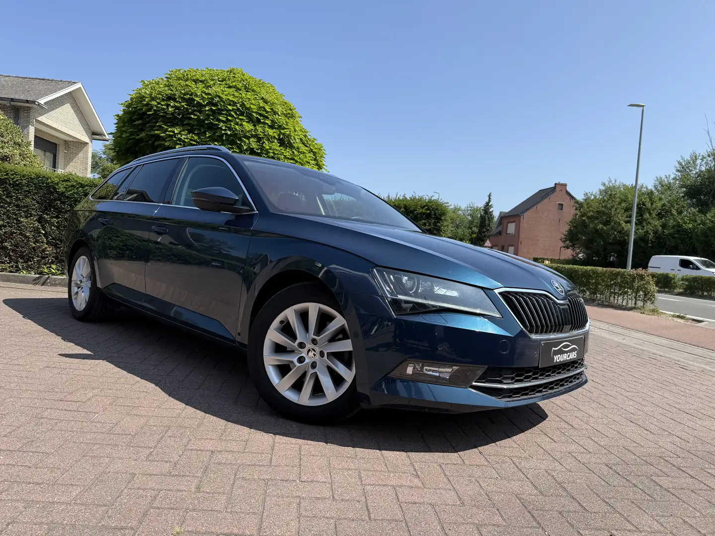 Skoda Superb SW 2.0 CR TDi Ambition * FULL OPTIONS * GARANTIE Groen - 2