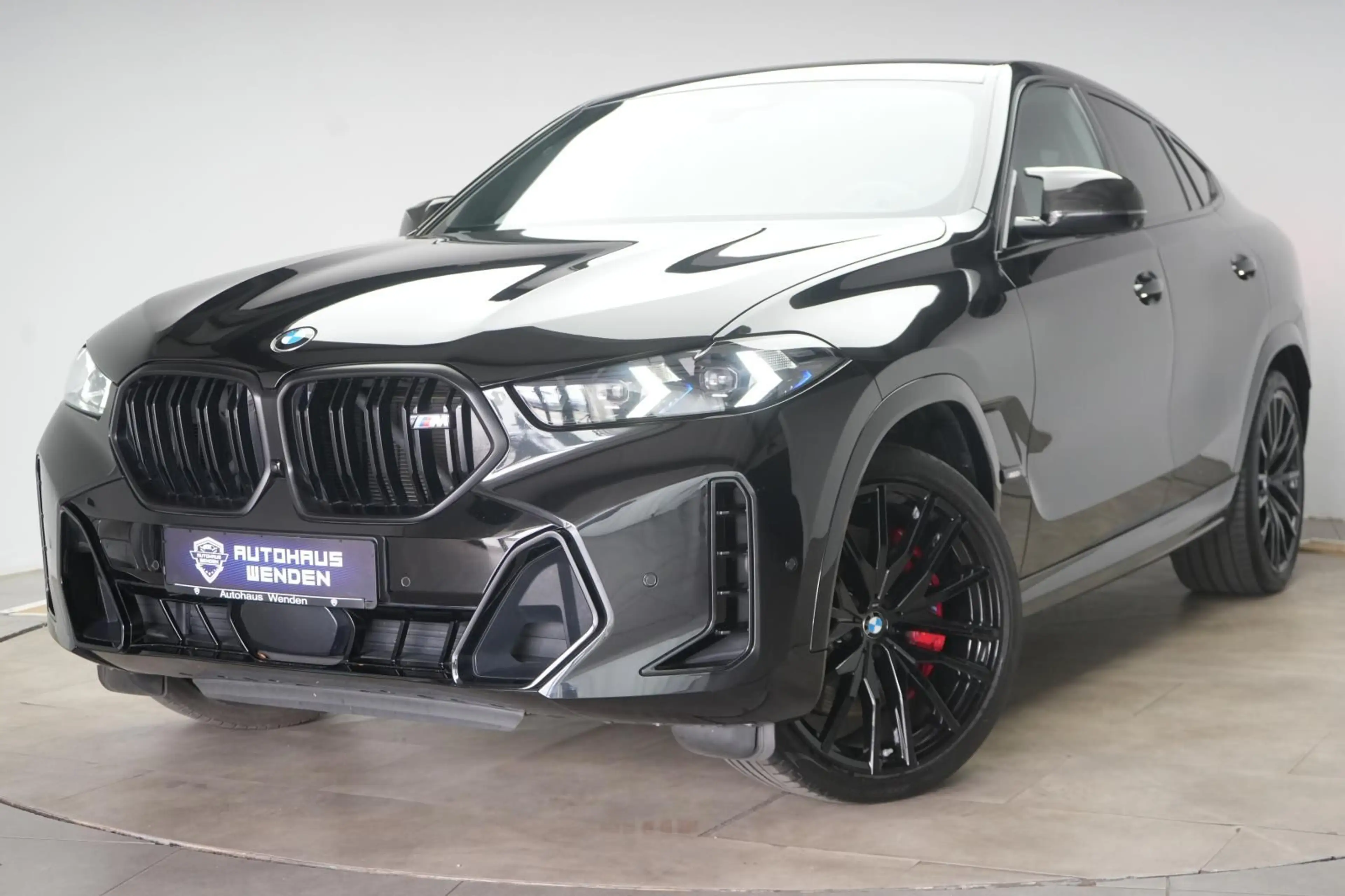 BMW X6 M i xDrive Leder/HUD/Carbon/H&K/Kamera/AHK/ — photo 3