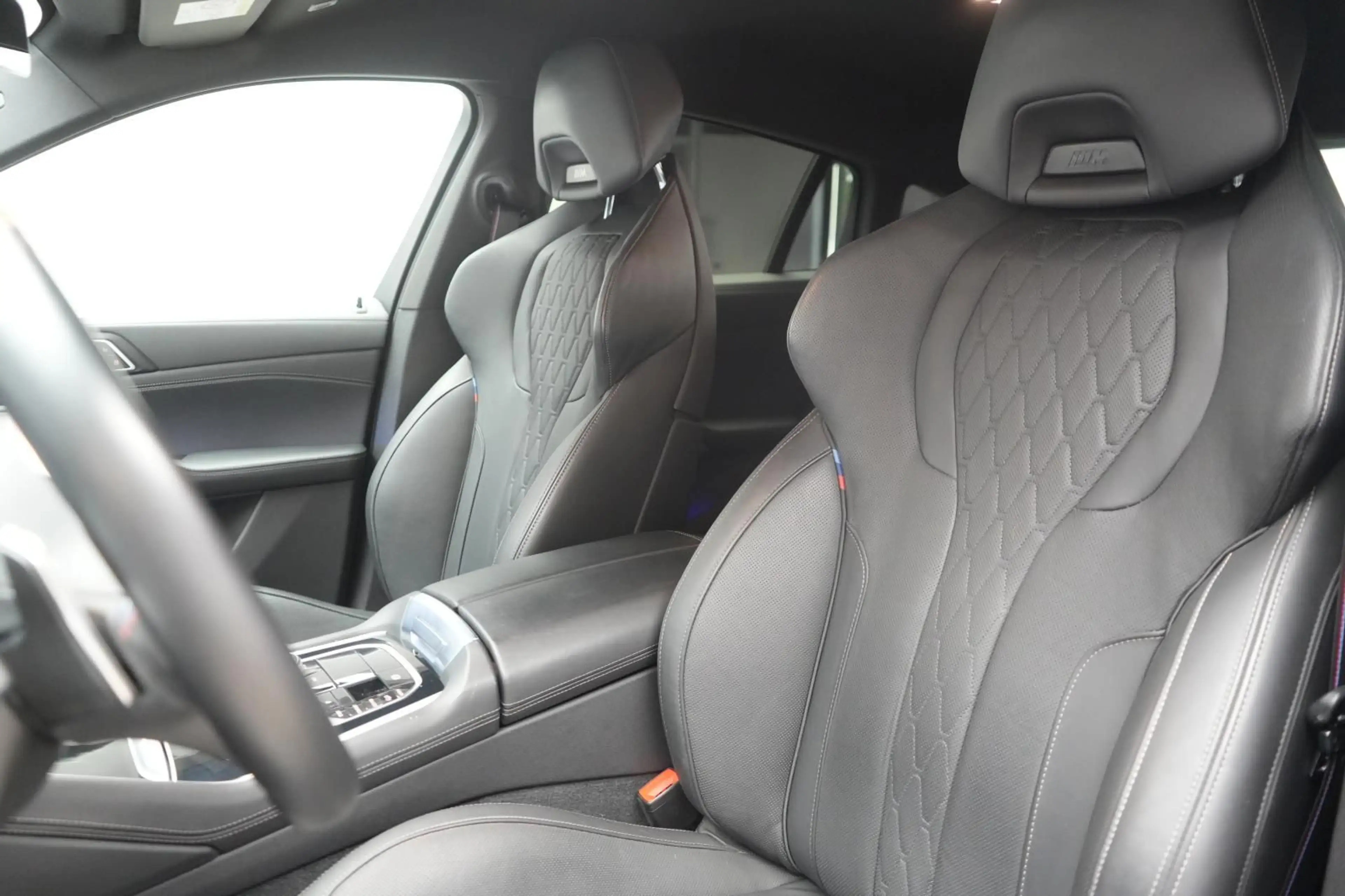 BMW X6 M i xDrive Leder/HUD/Carbon/H&K/Kamera/AHK/ — photo 11