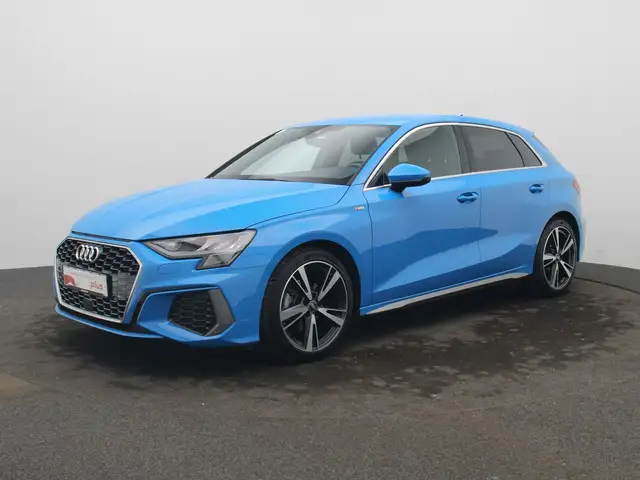 Audi A3 view 2