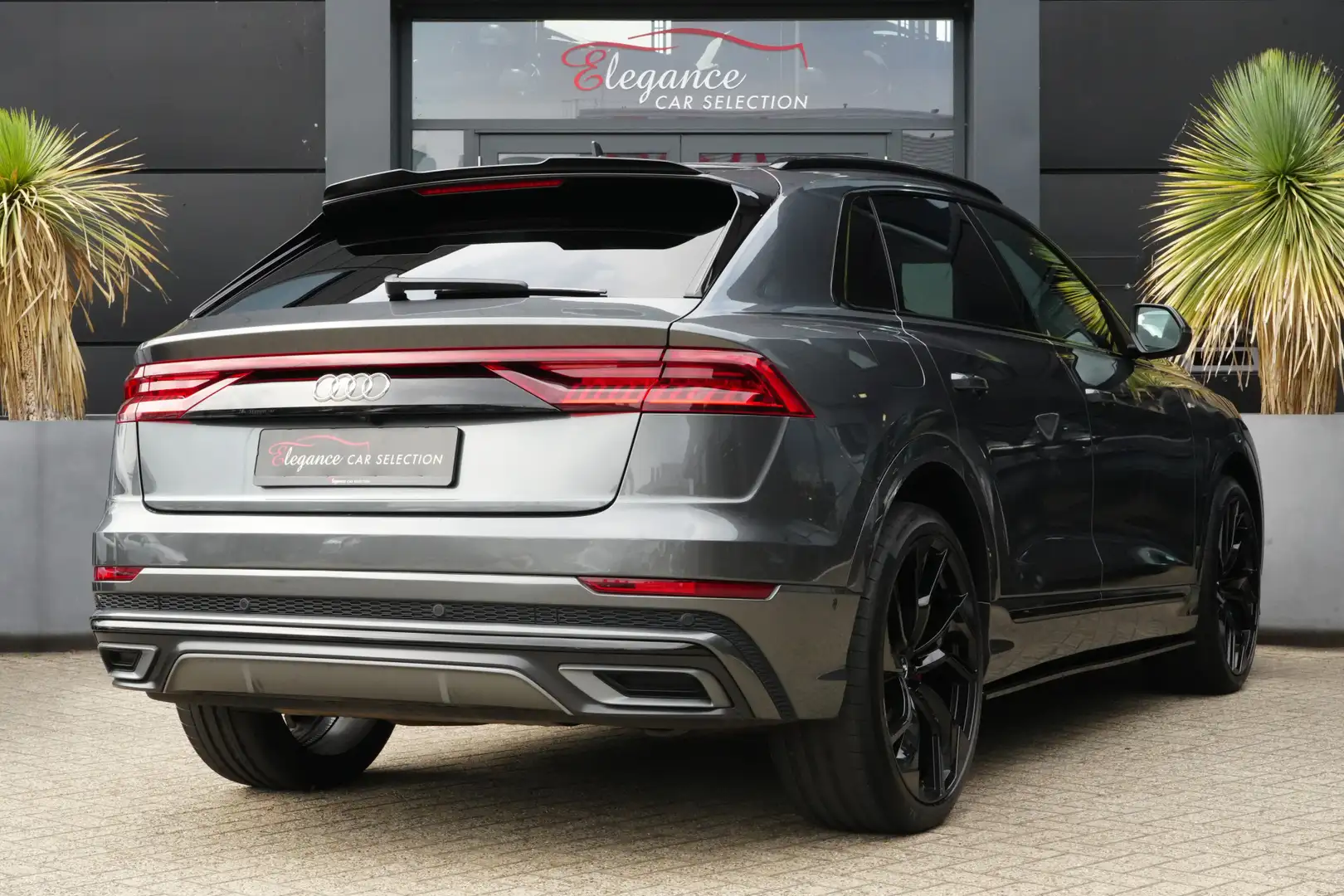 Audi Q8 50 TDI quattro Pro Line S 286pk Panoramadak/B&O/St Grijs - 2
