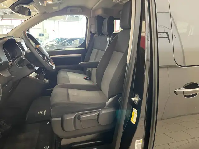 Citroen Spacetourer view 8