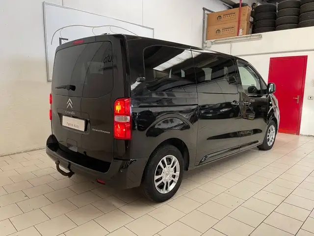 Citroen Spacetourer view 3