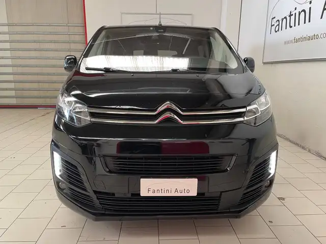 Citroen Spacetourer view 10