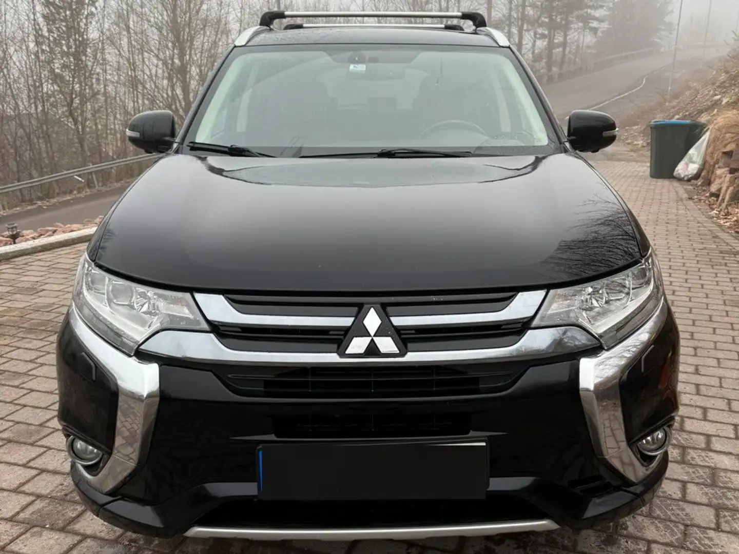 Mitsubishi Outlander Outlander 2.0 4WD Plug-In Hybrid Schwarz - 1
