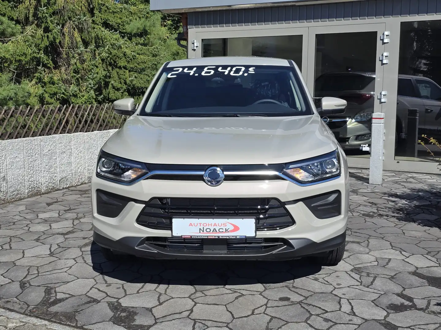 KGM Korando Nomad Beige - 2