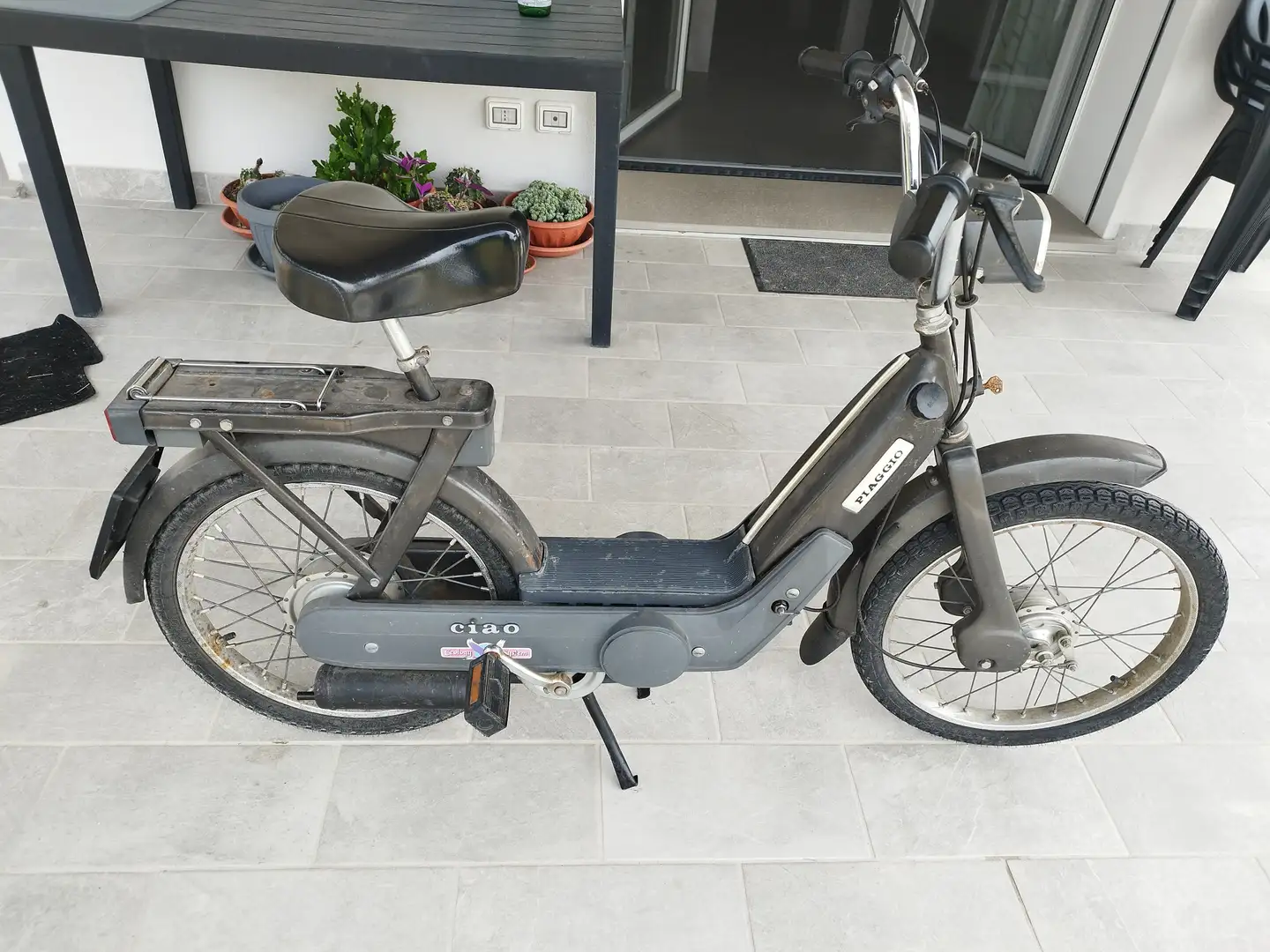 Piaggio Grijs - 2