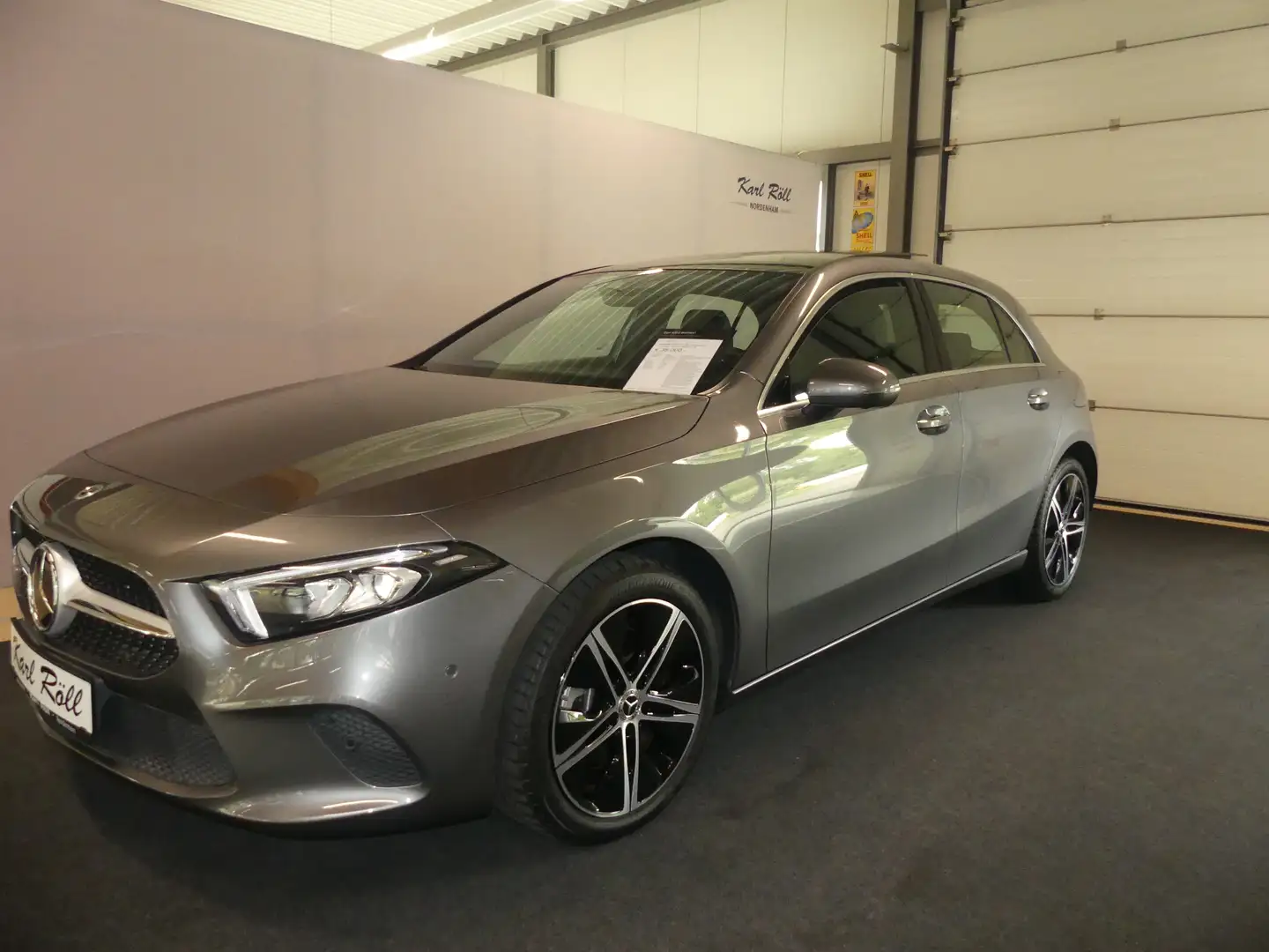 Mercedes-Benz A 250 e, PROGRESSIVE, DISTRONIC, PSD, AHK, MEMORY, LED. Grau - 1