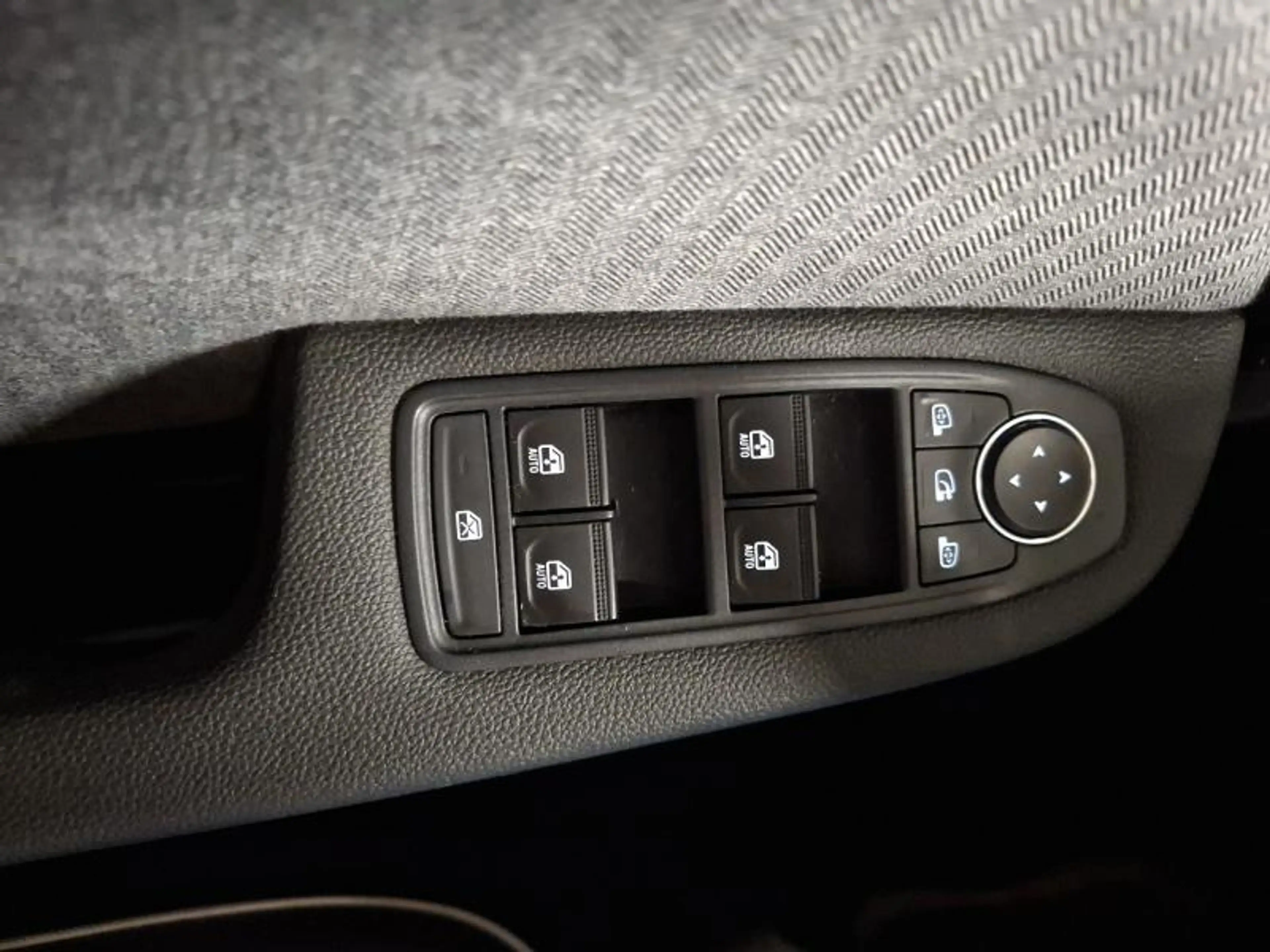 Renault Clio 1.6i E-TECH Hybrid Techno 145 Hp — photo 13