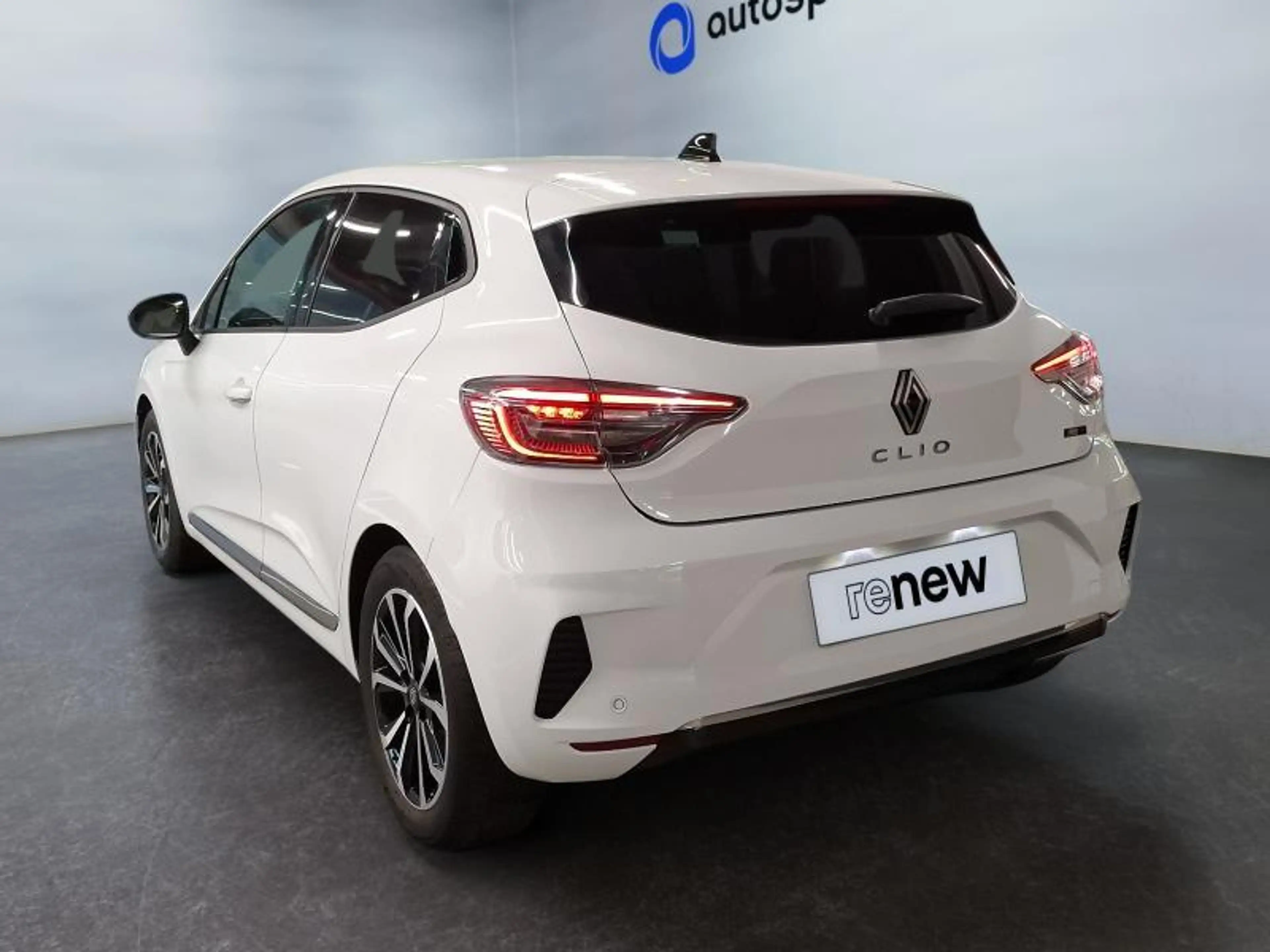 Renault Clio 1.6i E-TECH Hybrid Techno 145 Hp — photo 4