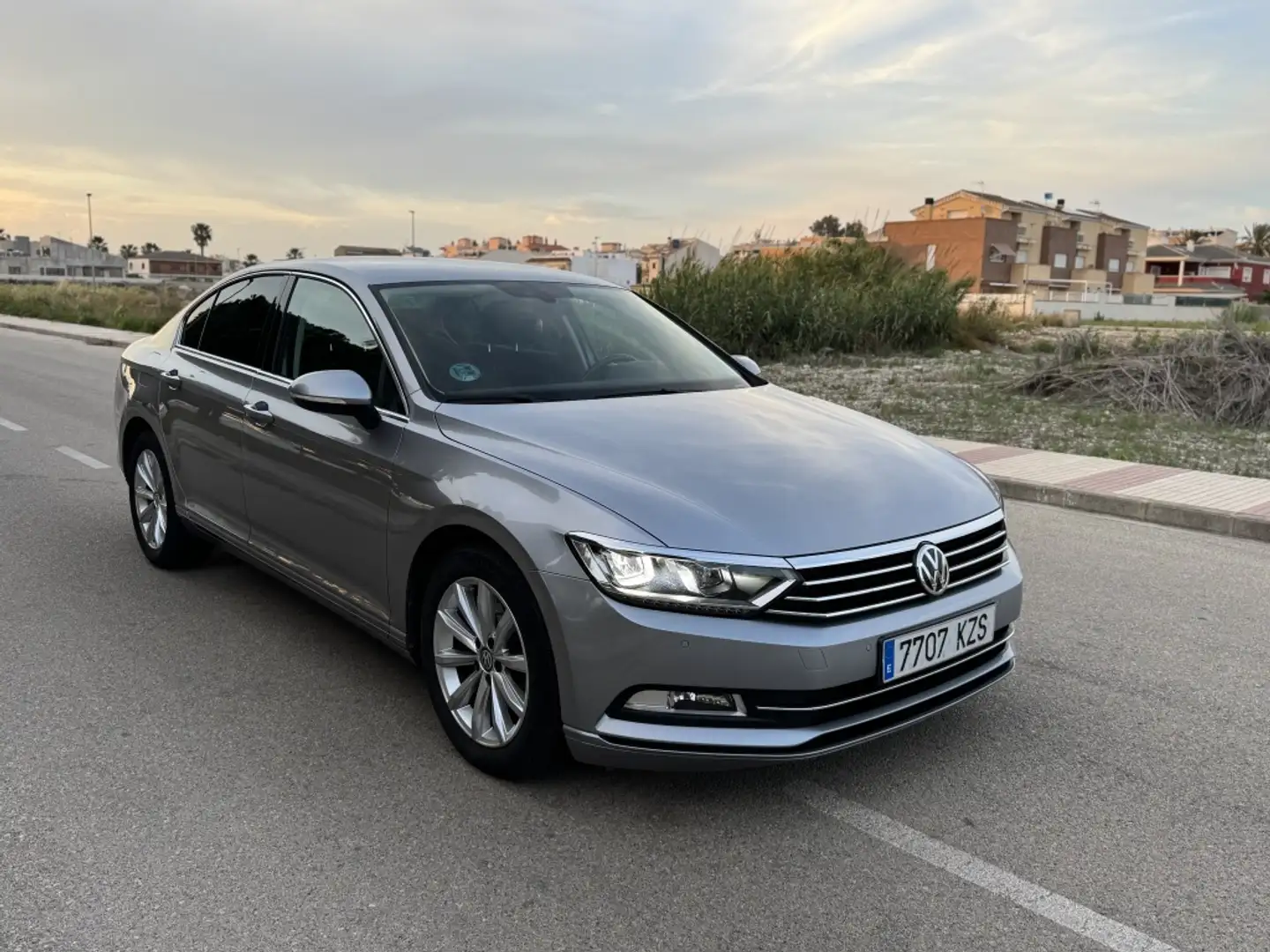 Volkswagen Passat 2.0TDI Sport 110kW Argento - 2