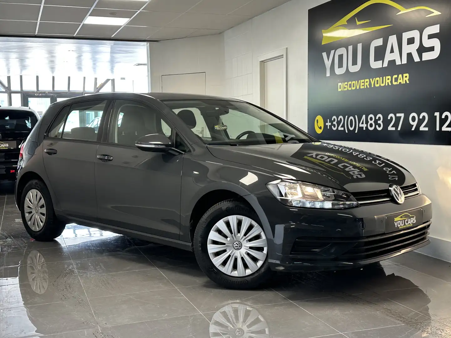Volkswagen Golf 1.0 TSI (BlueMotion Technology) Comfortline Grau - 1